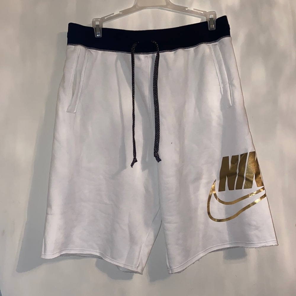 Men’s Nike Sportswear shorts